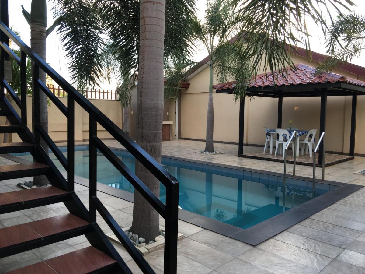 Casa Felipa Hotel Laoag Buitenkant foto