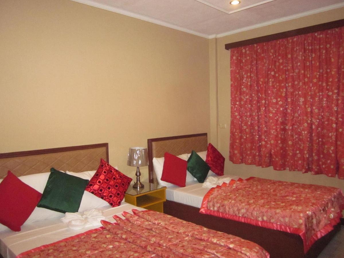 Casa Felipa Hotel Laoag Buitenkant foto