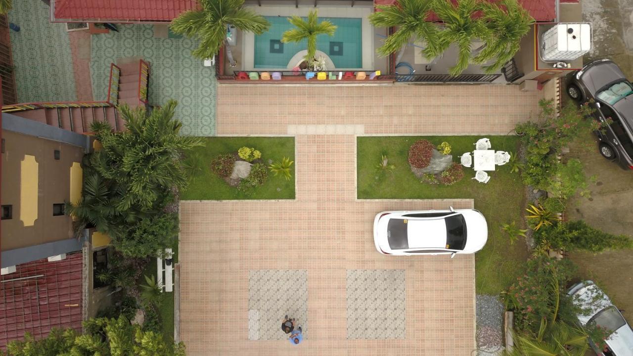 Casa Felipa Hotel Laoag Buitenkant foto