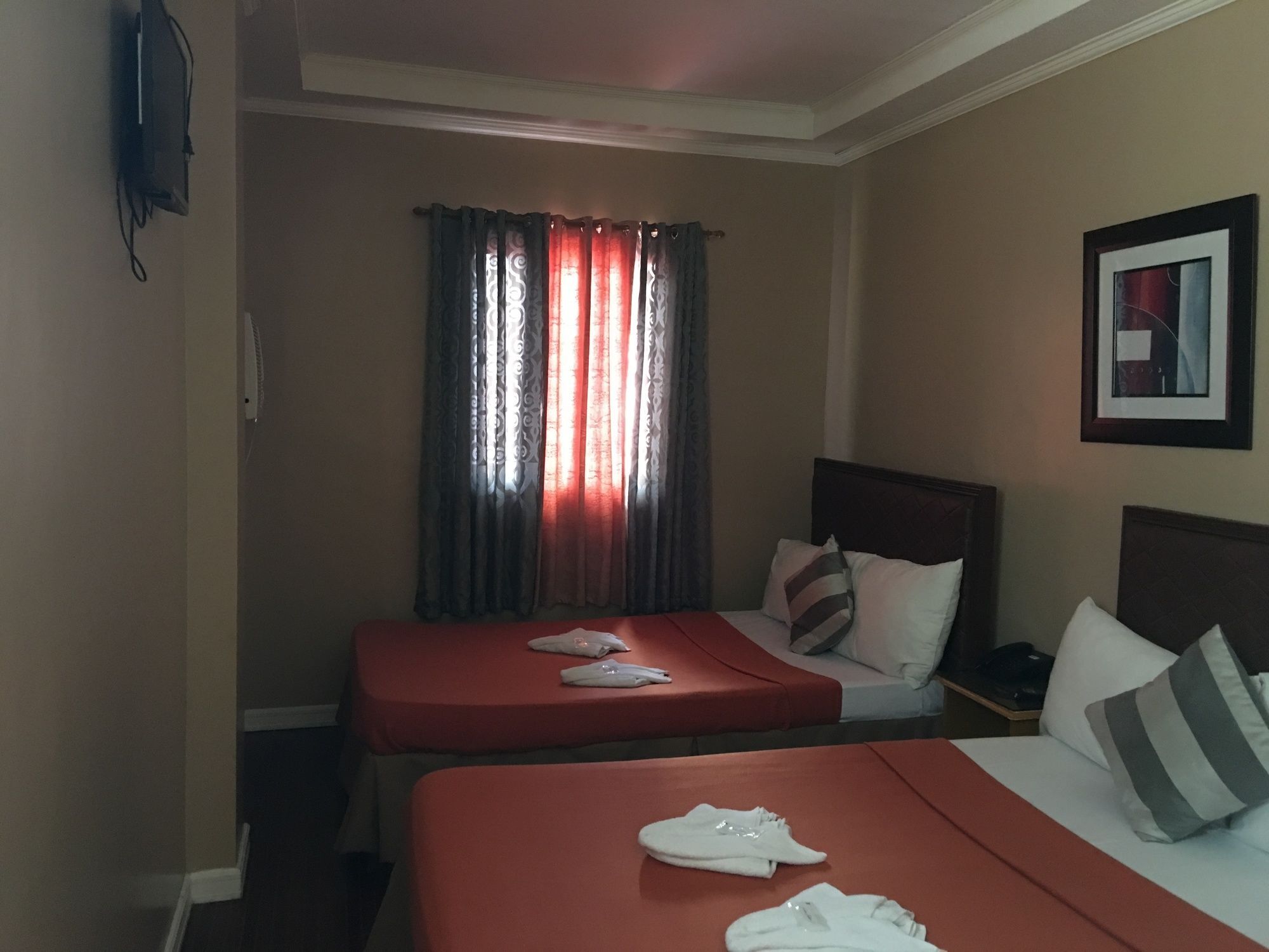 Casa Felipa Hotel Laoag Buitenkant foto