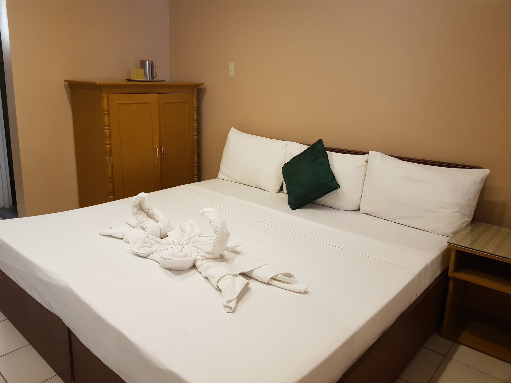 Casa Felipa Hotel Laoag Buitenkant foto