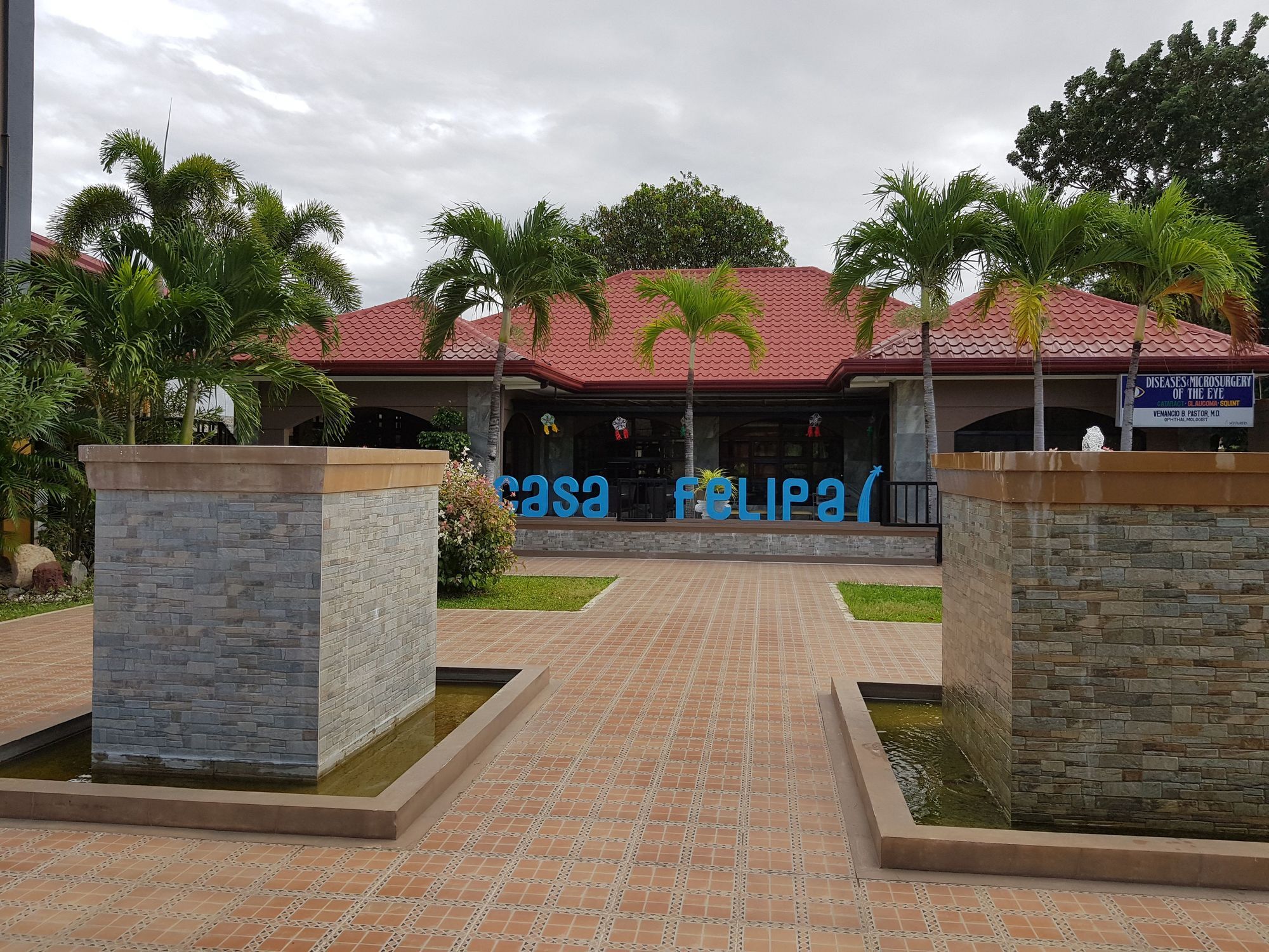 Casa Felipa Hotel Laoag Buitenkant foto