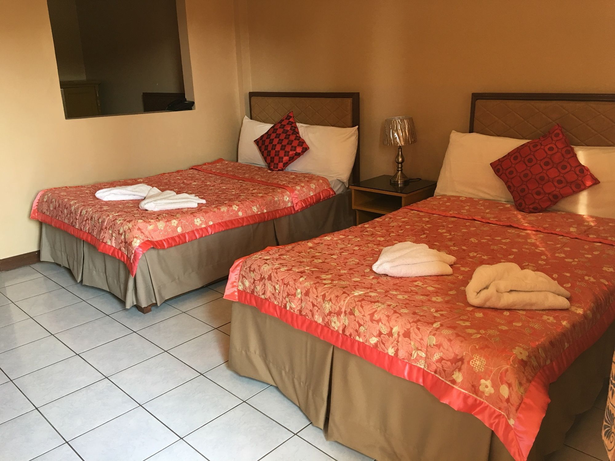 Casa Felipa Hotel Laoag Buitenkant foto