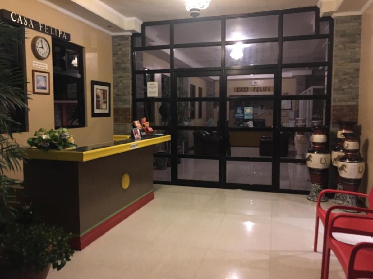 Casa Felipa Hotel Laoag Buitenkant foto