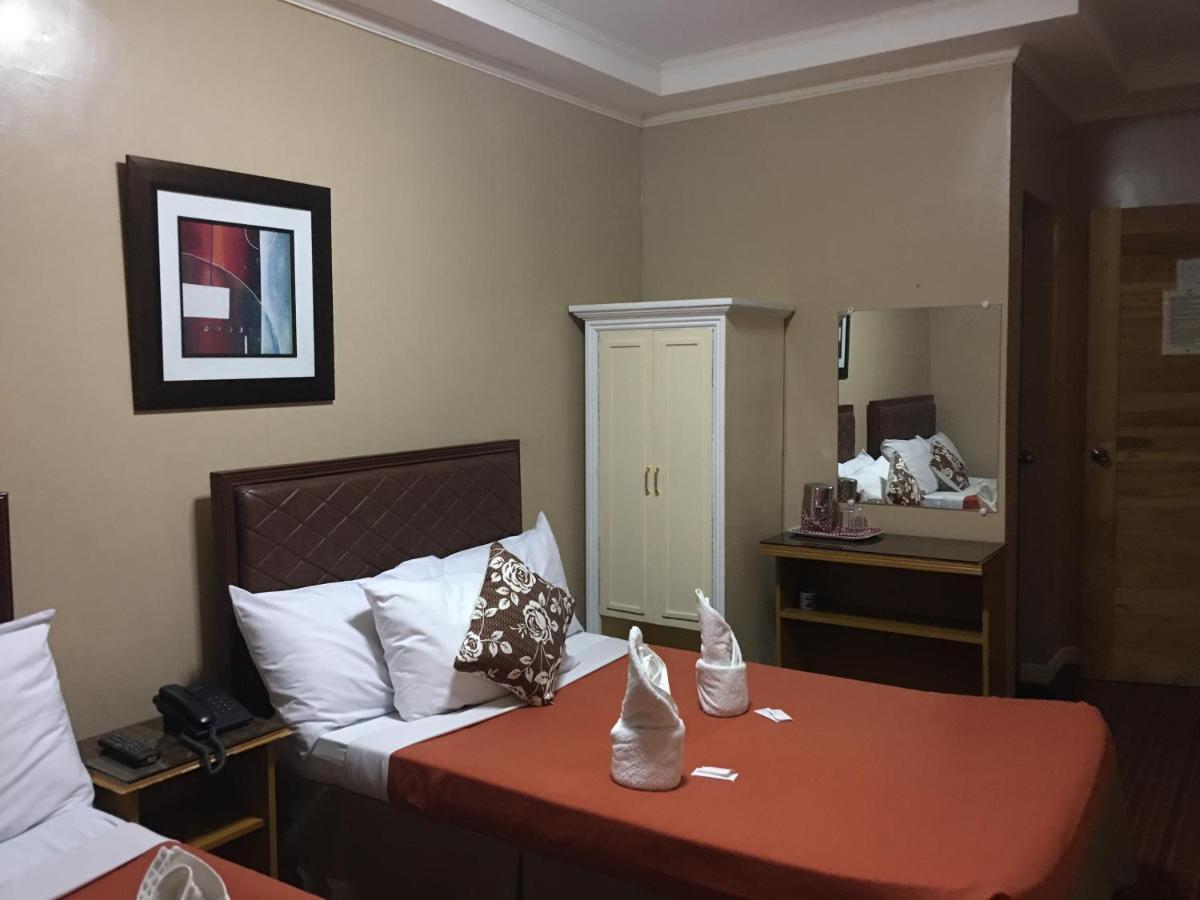 Casa Felipa Hotel Laoag Buitenkant foto